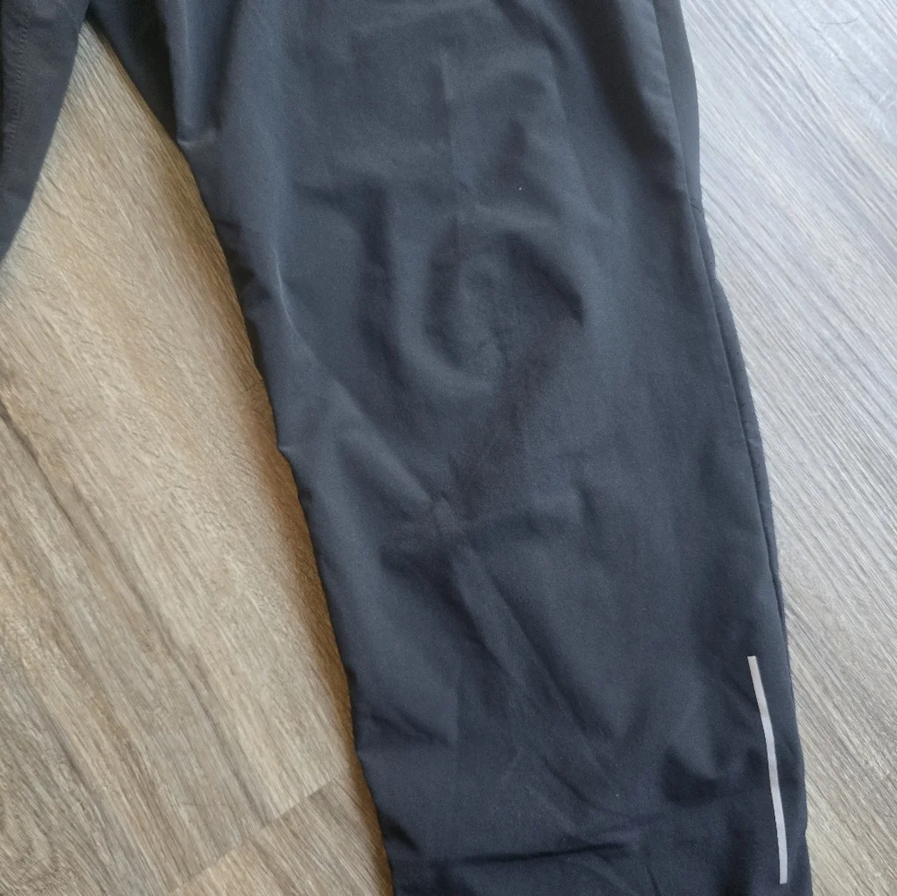 Nike Black Jogger Lightweight Sweatpants with Elastic Cuffs Large - Picture 6 of 6